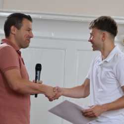 Sechs Einser-Abis an den Zinzendorfgymnasien Sechs Einser-Abis an den Zinzendorfgymnasien