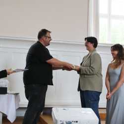 Sechs Einser-Abis an den Zinzendorfgymnasien Sechs Einser-Abis an den Zinzendorfgymnasien