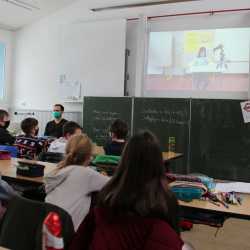 Sechstklässer verfolgen Vorlesewettbewerb per Live-Stream Sechstklässer verfolgen Vorlesewettbewerb per Live-Stream
