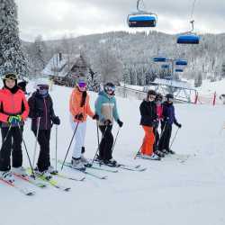 Siebtklässler haben Spaß im Schnee Siebtklässler haben Spaß im Schnee