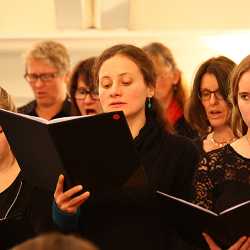 Singstunde in der Spannung zwischen Klassik und Moderne Singstunde in der Spannung zwischen Klassik und Moderne