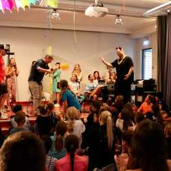 SMV organisiert ausgelassene Unterstufenparty SMV organisiert ausgelassene Unterstufenparty