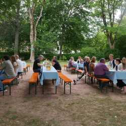 Sommer, Spiel und schöne Erinnerungen – Gartenfest des Internats Sommer, Spiel und schöne Erinnerungen – Gartenfest des Internats