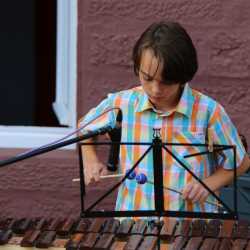 Sommerserenade der Zinzendorfschulen mit zwei Zugaben Sommerserenade der Zinzendorfschulen mit zwei Zugaben