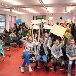 Sophia (6b) gewinnt Vorlesewettbewerb Sophia (6b) gewinnt Vorlesewettbewerb