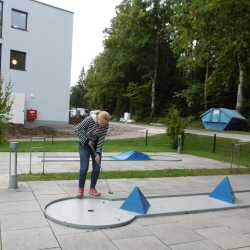 Sportliche Aufgaben kreativ gelöst - angehende Erzieher*innen lernen sich kennen Sportliche Aufgaben kreativ gelöst - angehende Erzieher*innen lernen sich kennen