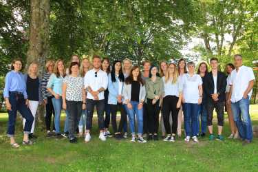 Staatliche Anerkennung für 16 Erzieherinnen und Erzieher Staatliche Anerkennung für 16 Erzieherinnen und Erzieher