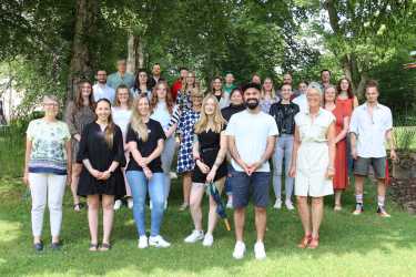 Staatliche Anerkennung für alle 23 Jugend- und Heimerzieher Staatliche Anerkennung für alle 23 Jugend- und Heimerzieher