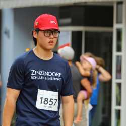 Stadtlauf Villingen: Fünf Zinzendorf-Sportler*innen schaffen jeweils 12 Runden Stadtlauf Villingen: Fünf Zinzendorf-Sportler*innen schaffen jeweils 12 Runden