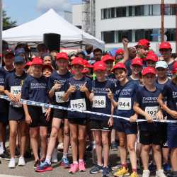 Stadtlauf Villingen: Fünf Zinzendorf-Sportler*innen schaffen jeweils 12 Runden Stadtlauf Villingen: Fünf Zinzendorf-Sportler*innen schaffen jeweils 12 Runden