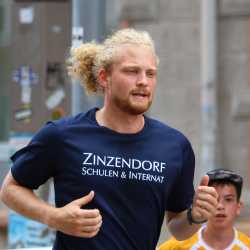 Stadtlauf Villingen: Fünf Zinzendorf-Sportler*innen schaffen jeweils 12 Runden Stadtlauf Villingen: Fünf Zinzendorf-Sportler*innen schaffen jeweils 12 Runden