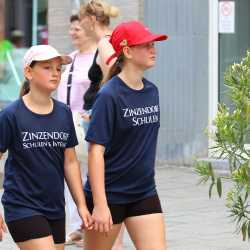 Stadtlauf Villingen: Fünf Zinzendorf-Sportler*innen schaffen jeweils 12 Runden Stadtlauf Villingen: Fünf Zinzendorf-Sportler*innen schaffen jeweils 12 Runden