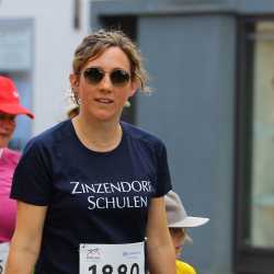 Stadtlauf Villingen: Fünf Zinzendorf-Sportler*innen schaffen jeweils 12 Runden Stadtlauf Villingen: Fünf Zinzendorf-Sportler*innen schaffen jeweils 12 Runden