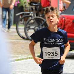 Stadtlauf Villingen: Fünf Zinzendorf-Sportler*innen schaffen jeweils 12 Runden Stadtlauf Villingen: Fünf Zinzendorf-Sportler*innen schaffen jeweils 12 Runden