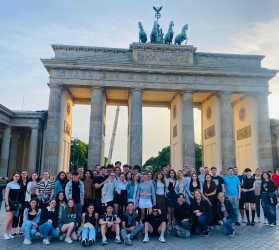 Studienfahrt der ZG1: Geschichte, Politik und Freizeit in Berlin Studienfahrt der ZG1: Geschichte, Politik und Freizeit in Berlin