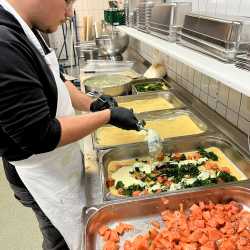 Tag der Schulverpflegung: Einblick in die Großküche Tag der Schulverpflegung: Einblick in die Großküche