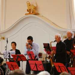 Tanz in den Frühling: Ein Konzert voller Leidenschaft und Rhythmus Tanz in den Frühling: Ein Konzert voller Leidenschaft und Rhythmus