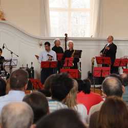 Tanz in den Frühling: Ein Konzert voller Leidenschaft und Rhythmus Tanz in den Frühling: Ein Konzert voller Leidenschaft und Rhythmus