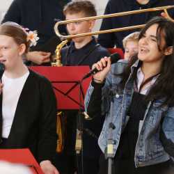 Tanz in den Frühling: Ein Konzert voller Leidenschaft und Rhythmus Tanz in den Frühling: Ein Konzert voller Leidenschaft und Rhythmus