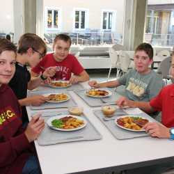 Toll dekorierte Mensa zur Herbstfestwoche Toll dekorierte Mensa zur Herbstfestwoche