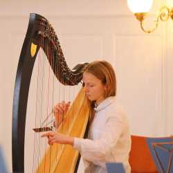Überzeugendes Frühjahrskonzert der Zinzendorfschulen Überzeugendes Frühjahrskonzert der Zinzendorfschulen