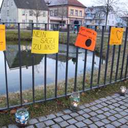 Unsere Demokratie ist gefährdet – Menschen setzen ein Zeichen Unsere Demokratie ist gefährdet – Menschen setzen ein Zeichen