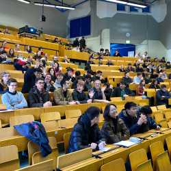 Vierter und zehnter Platz beim Tag der Mathematik für zwei von drei Zinzendorf-Teams Vierter und zehnter Platz beim Tag der Mathematik für zwei von drei Zinzendorf-Teams