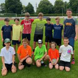 Vorderste Plätze für Leichtathleten der Zinzendorfschulen bei Jugend trainiert für Olympia Vorderste Plätze für Leichtathleten der Zinzendorfschulen bei Jugend trainiert für Olympia