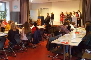 Vorweihnachtsfreude mit Gästen aus England Vorweihnachtsfreude mit Gästen aus England