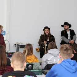 Wandersleute besuchen Zinzendorfschulen Wandersleute besuchen Zinzendorfschulen