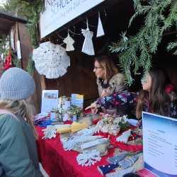 Weihnachtsmarkt ein voller Erfolg Weihnachtsmarkt ein voller Erfolg