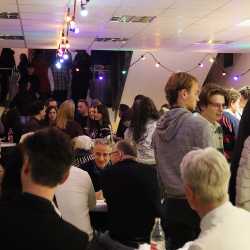 Wiedersehen macht Freude: Großer Andrang beim Altschülertreffen Wiedersehen macht Freude: Großer Andrang beim Altschülertreffen