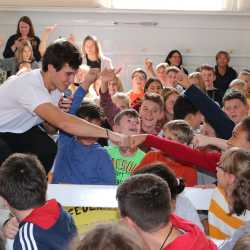 Wincent Weiss singt exklusiv für die Zinzendorfschüler Wincent Weiss singt exklusiv für die Zinzendorfschüler