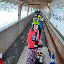 Wintersport auf Skiern, Schlitten und Kufen Wintersport auf Skiern, Schlitten und Kufen