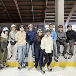 Wintersport auf Skiern, Schlitten und Kufen Wintersport auf Skiern, Schlitten und Kufen