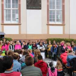 Wir haben Platz! - Zinzendorfschulen weihen Zinzendorfplatz ein Wir haben Platz! - Zinzendorfschulen weihen Zinzendorfplatz ein