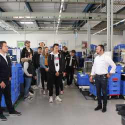 Wirtschaftsgymnasiasten erhalten bei Waldmann Einblicke in SAP-Software Wirtschaftsgymnasiasten erhalten bei Waldmann Einblicke in SAP-Software