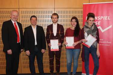 Wirtschaftsgymnasium beim Planspiel Börse platziert Wirtschaftsgymnasium beim Planspiel Börse platziert