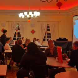 Xīn Nián Kuài Lè (新年快乐) everyone! Xīn Nián Kuài Lè (新年快乐) everyone!