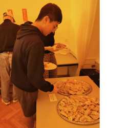 Xīn Nián Kuài Lè (新年快乐) everyone! Xīn Nián Kuài Lè (新年快乐) everyone!