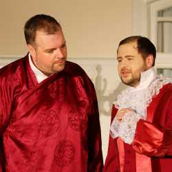 Zinzendorf-Theater-Ensemble begeistert mit Moliére-Komödie Zinzendorf-Theater-Ensemble begeistert mit Moliére-Komödie