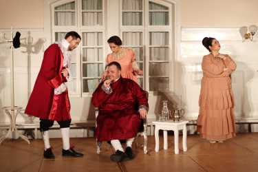 Zinzendorf-Theater-Ensemble begeistert mit Moliére-Komödie Zinzendorf-Theater-Ensemble begeistert mit Moliére-Komödie