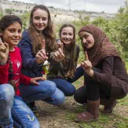 Zinzendorfschüler sammeln fast 1500 Euro für Schule im Flüchtlingscamp Ketermaya