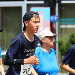 Zinzendorfschulen bilden zweitstärkstes Team beim Villinger Stadtlauf Zinzendorfschulen bilden zweitstärkstes Team beim Villinger Stadtlauf