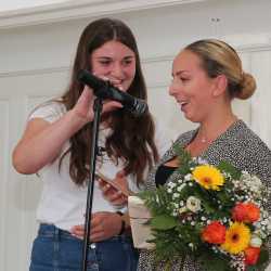 Zinzendorfschulen nehmen Abschied von Fachschul-Leiterin Zinzendorfschulen nehmen Abschied von Fachschul-Leiterin