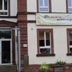 Zinzendorfschulen rufen auf zu Demokratie, Weltoffenheit und Respekt Zinzendorfschulen rufen auf zu Demokratie, Weltoffenheit und Respekt