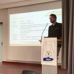 Zinzendorfschulen thematisieren Chancen und Risiken von Künstlicher Intelligenz Zinzendorfschulen thematisieren Chancen und Risiken von Künstlicher Intelligenz