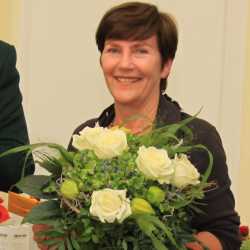 Zinzendorfschulen verabschieden neun Lehrer, Erzieherinnen und Referendarinnen Zinzendorfschulen verabschieden neun Lehrer, Erzieherinnen und Referendarinnen