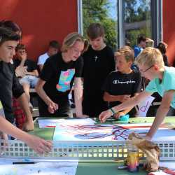 „zu FRIEDEN sein – Antlitz des Krieges, Gesichter des Friedens“ „zu FRIEDEN sein – Antlitz des Krieges, Gesichter des Friedens“