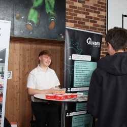 Zukunft im Fokus: Berufsfindungsmesse DateYourJob bringt Klarheit Zukunft im Fokus: Berufsfindungsmesse DateYourJob bringt Klarheit